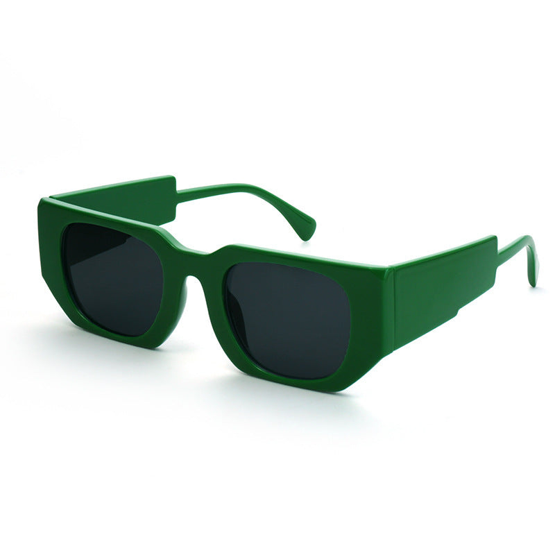 Women's fashion sunglasses with angular frame and UV protection Bowlift