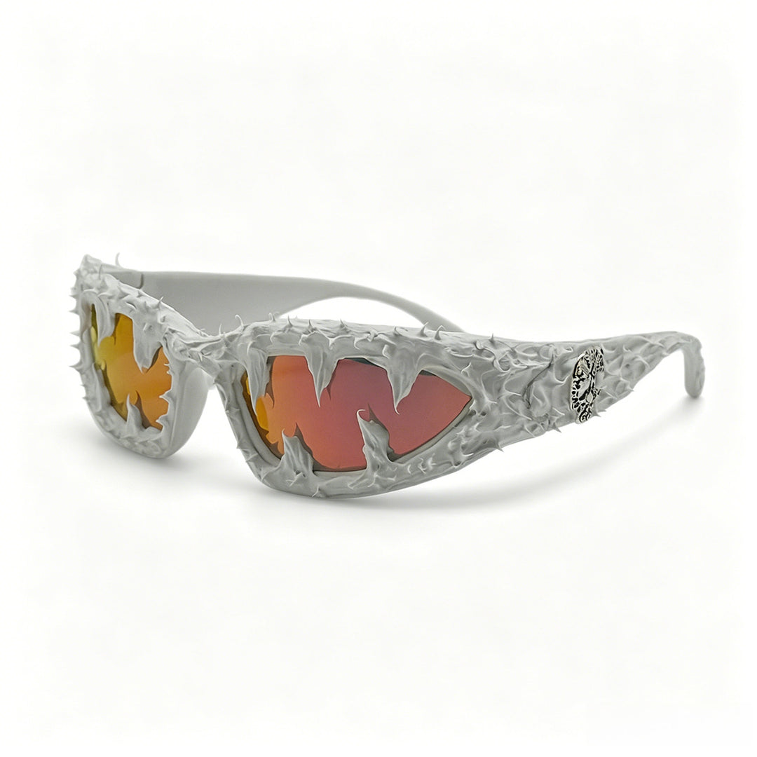 Ladies creative fashion sunglasses with unique spikes and skull design Bowlift