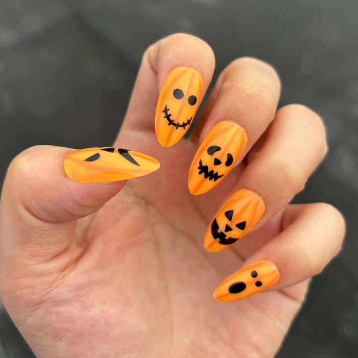 Halloween-Themed Press-On Nail Set Bowlift