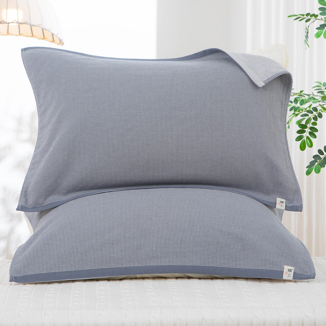 Women’s pillowcase in classic check design Bowlift