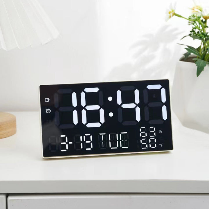 Digital table clock Bowlift