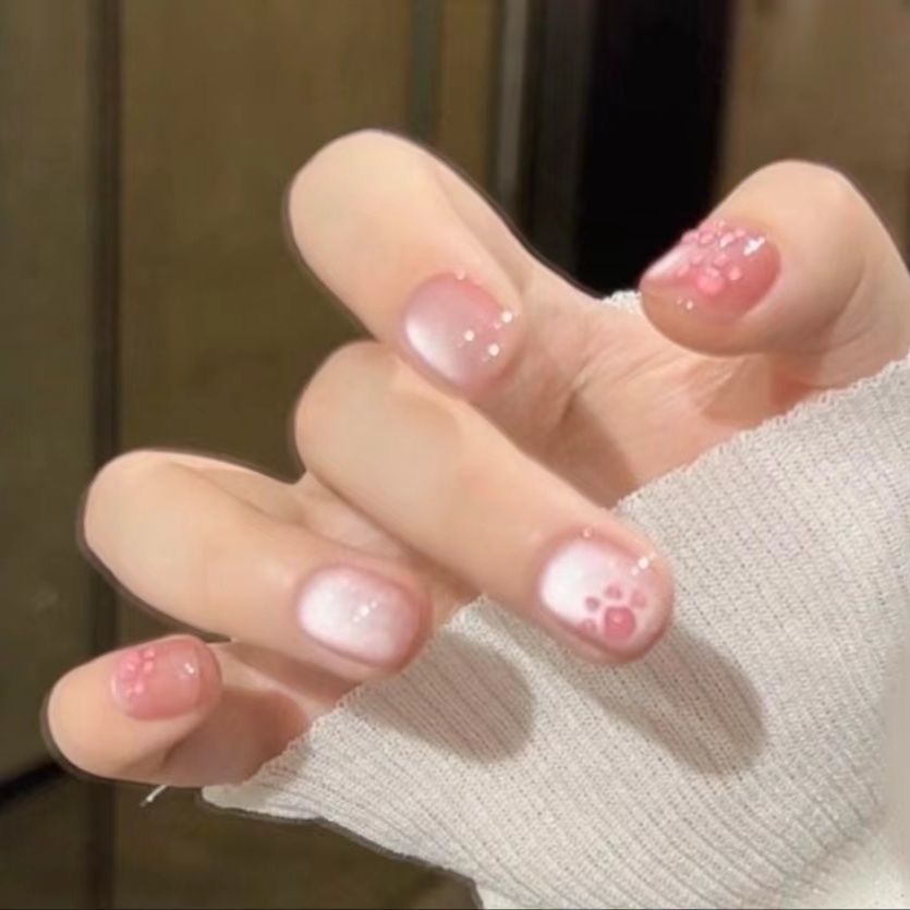 Elegant Foil and Floral Press-On Nail Set Bowlift