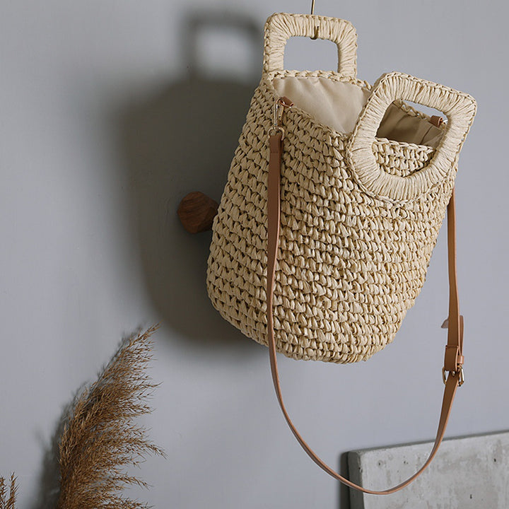 Handcrafted Carrying Bag Made of Natural Wicker Bowlift