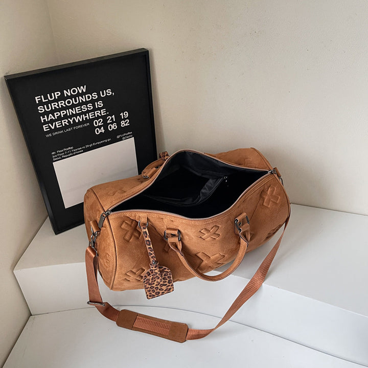 Sporty travel bag with trendy design and practical compartments Bowlift
