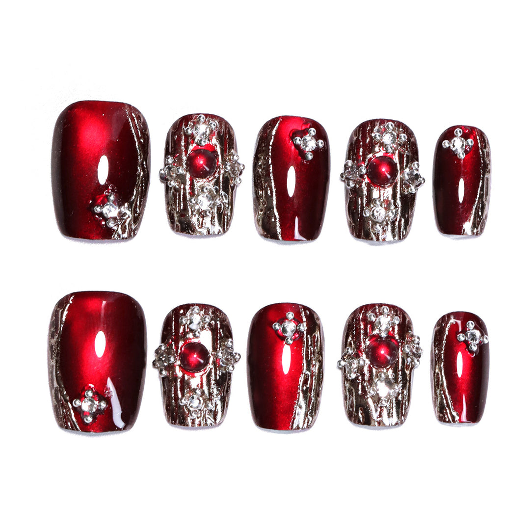Artistic artificial nails in elegant design with glitter accents Bowlift