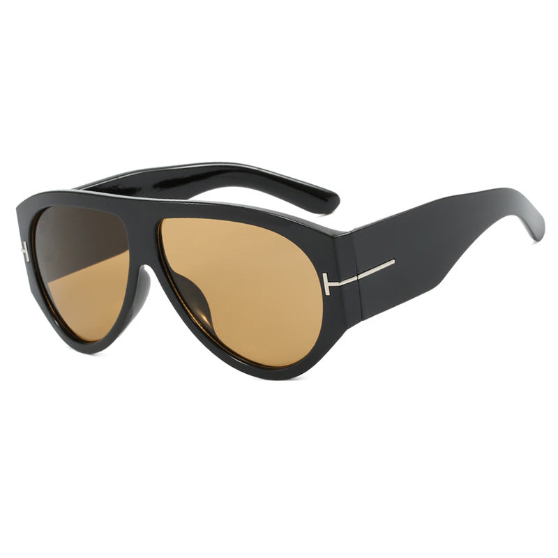 Women's fashionable oversized sunglasses in retro style Bowlift