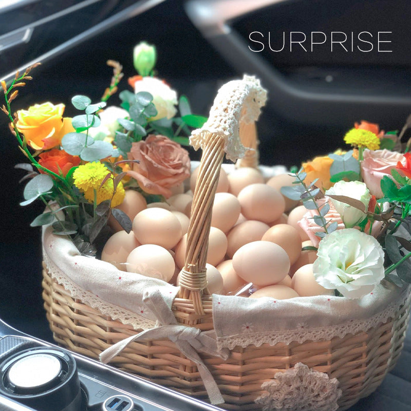 Ladies basket with elegant fabric lining and decorative lace trim Bowlift