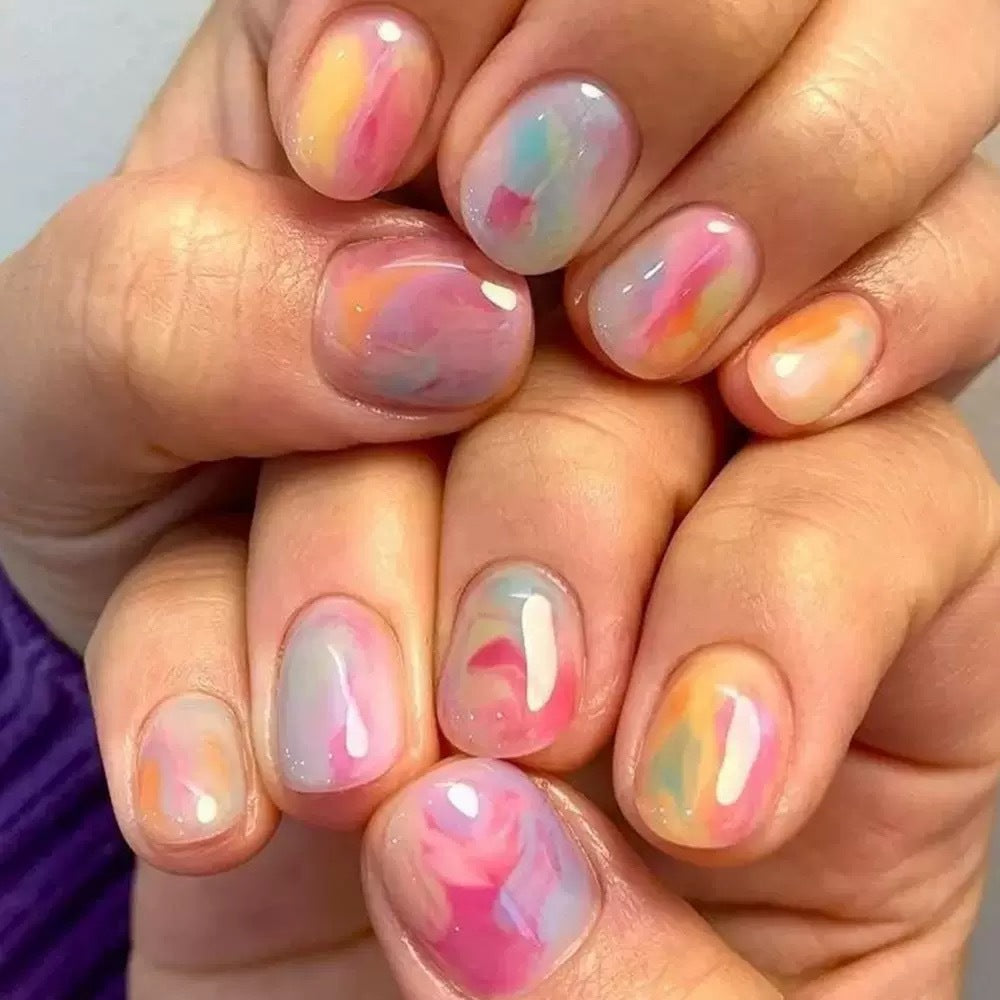 Nail set with marble pattern Bowlift