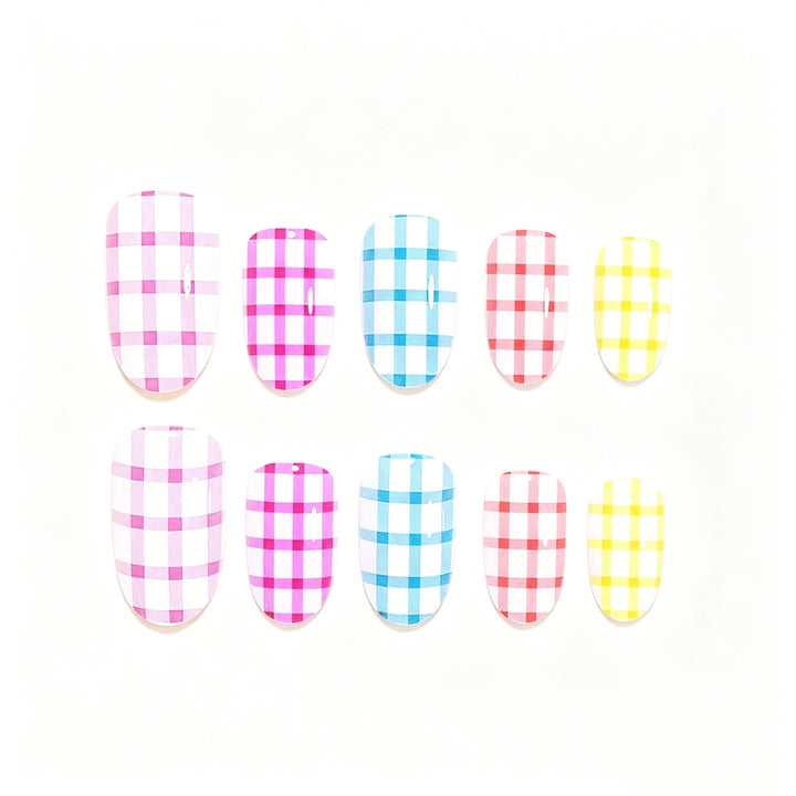 Artistic Press-On Nail Tips with Checkered Design Bowlift
