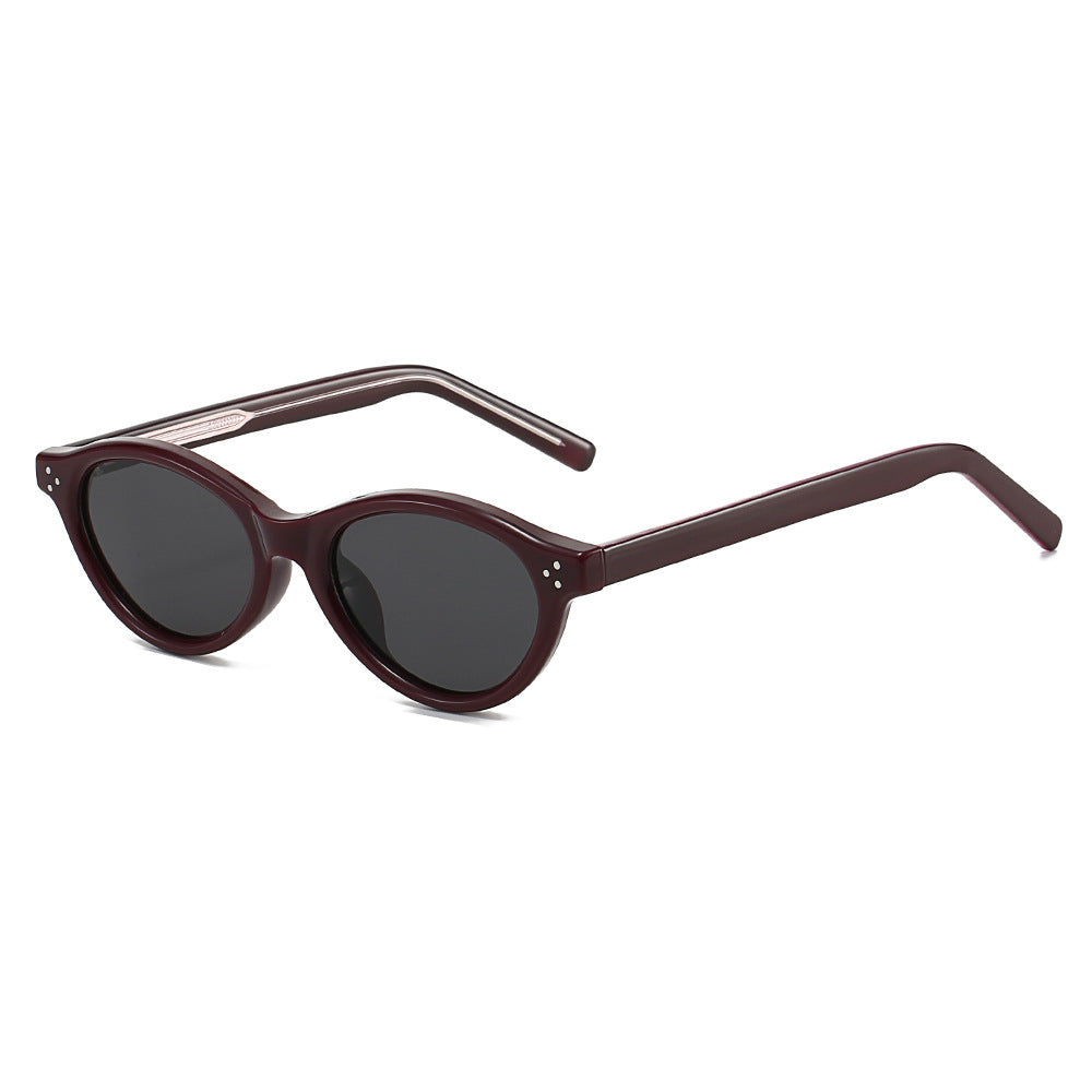 Women Cat-Eye Sunglasses with elegant, transparent frame and UV400 protection Bowlift
