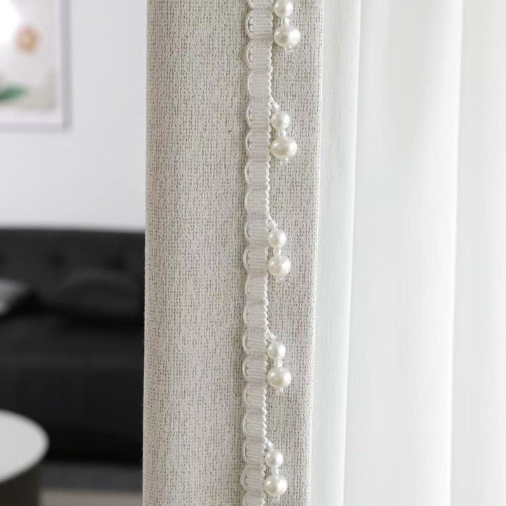 Decorative curtain trim Bowlift