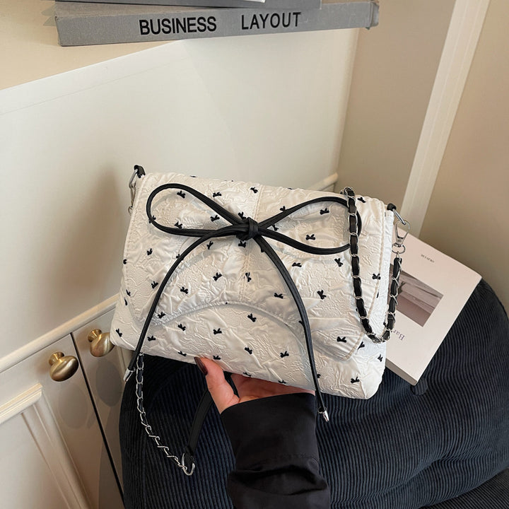 Fashionable Quilted Handbag Bowlift