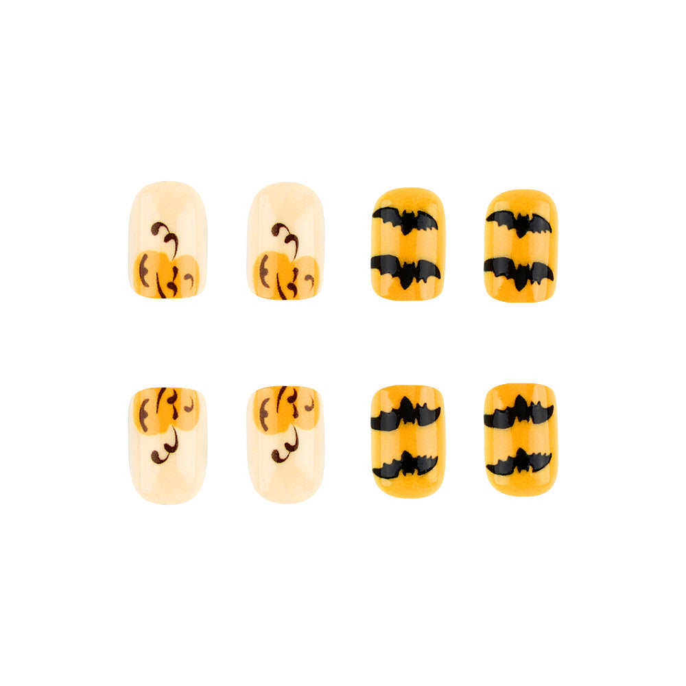 Seasonal Halloween-Themed Press-On Nail Art Set Bowlift