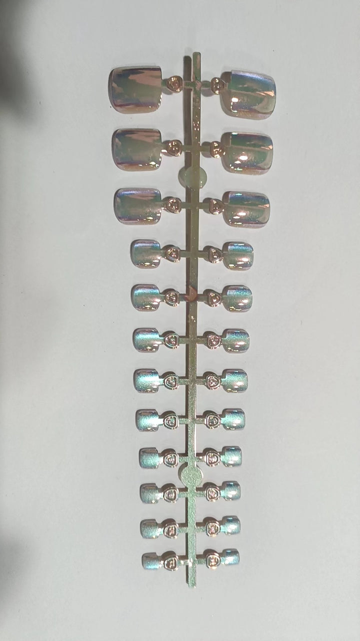 Premium Iridescent Nail Tips Bowlift