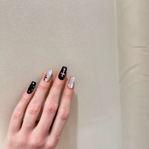 Celestial Themed Press-On Nail Art Set Bowlift