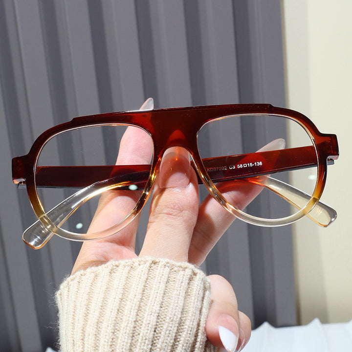 Women Vintage-Style Sunglasses with Elegant Plastic Frame in Leopard Pattern Bowlift
