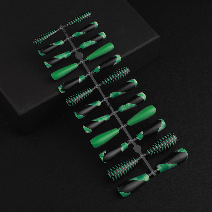 Artificial nails in an elegant design with a modern play of colors Bowlift