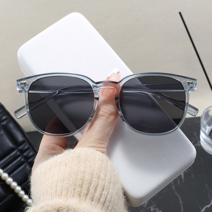 Ladies fashionable sunglasses with transparent frame and elegant design Bowlift