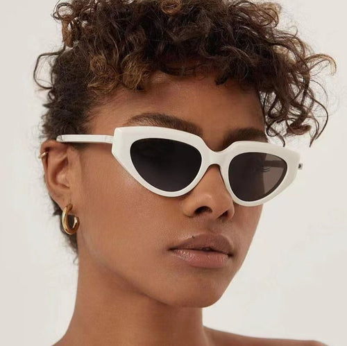 Ladies stylish Cat-Eye Sunglasses with durable plastic frame Bowlift