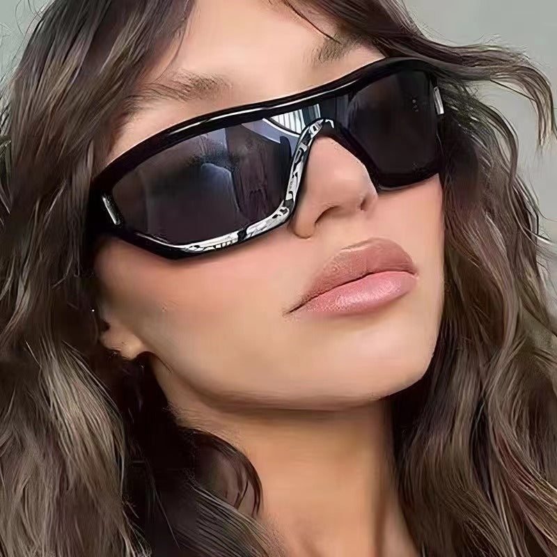 Ladies Sporty Sunglasses Bowlift