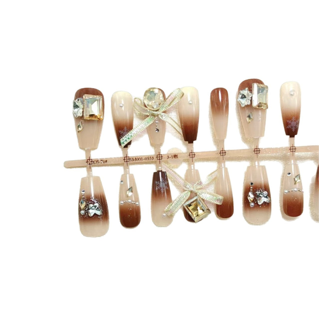 Artificial nails with luxurious design and elegant decorations Bowlift