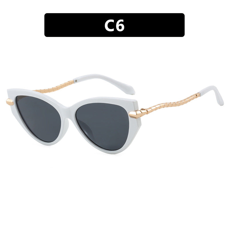Ladies Cat-Eye Sunglasses with elegant metal frame and fashionable accents Bowlift
