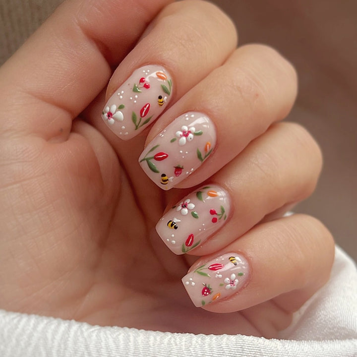 Artificial nail set with cheerful flower and bee designs Bowlift