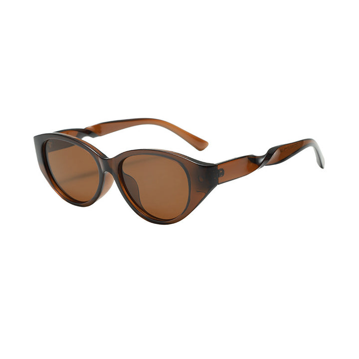 Women Vintage-inspired Sunglasses with Textured Frame Bowlift