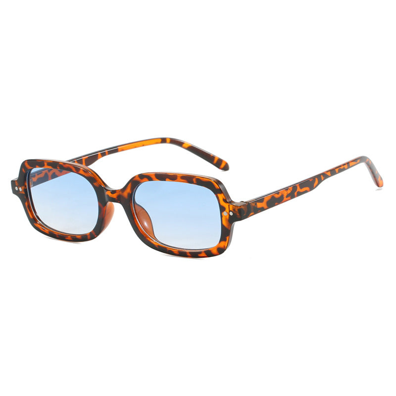 Ladies stylish sunglasses in elegant retro design Bowlift