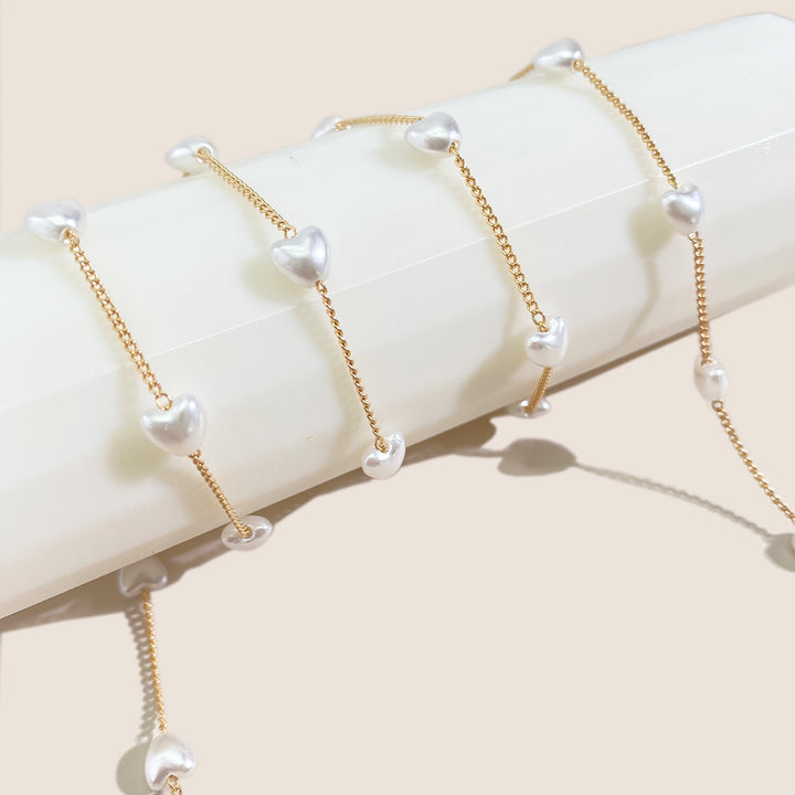 Elegant Pearl Chain Sunglasses Holder Bowlift