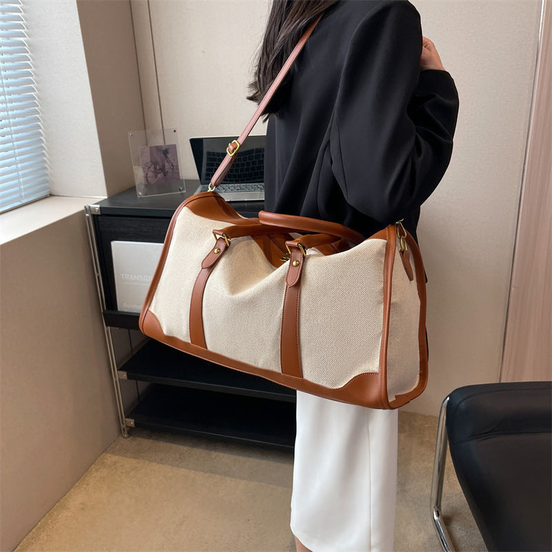 Sporty travel bag with removable shoulder strap Bowlift