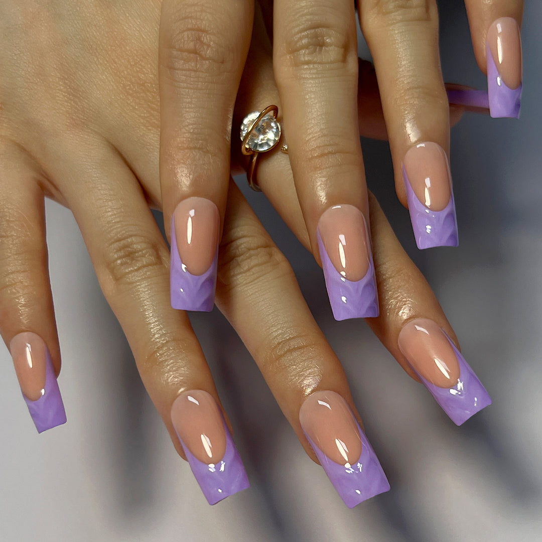 Artful Gel Nails with Transparent Gradient and Elegant Accents Bowlift