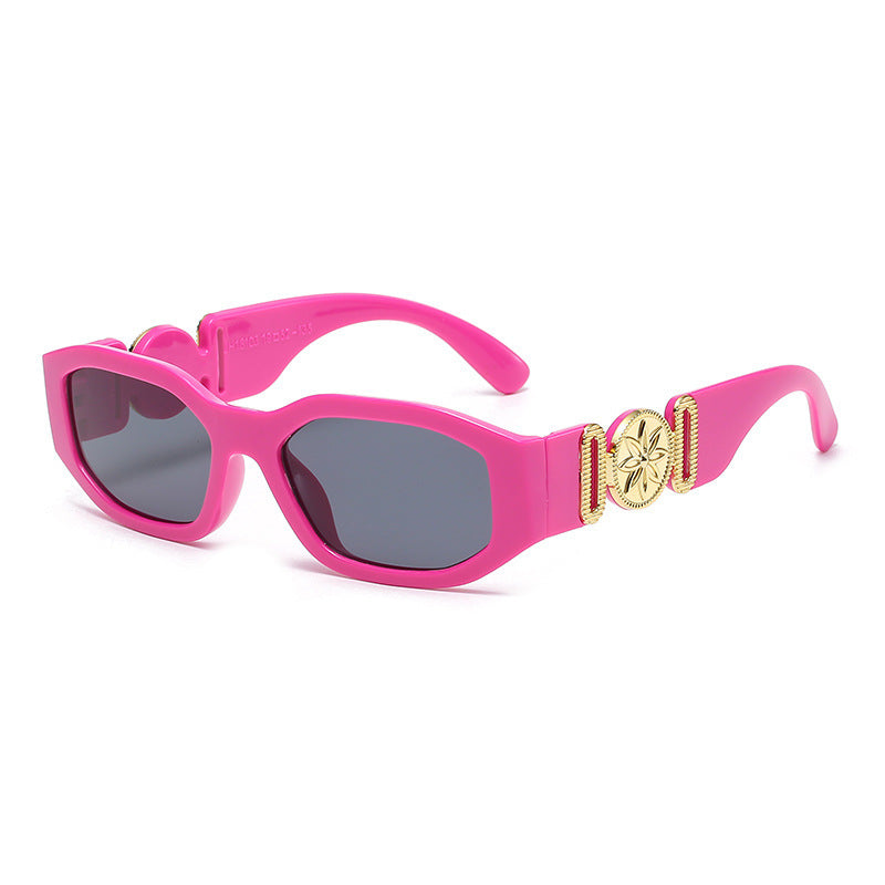 Ladies trendy and stylish sunglasses with luxurious details Bowlift