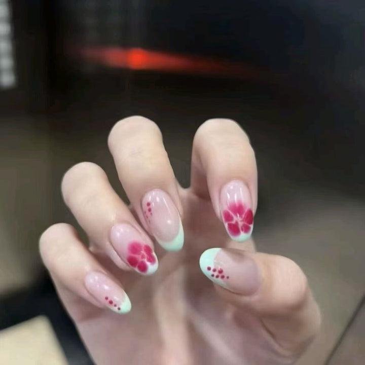 Stylish Artistic Press-On Nail Set Bowlift