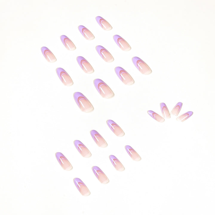Elegant artificial nails with fine ombre design and noble accents Bowlift