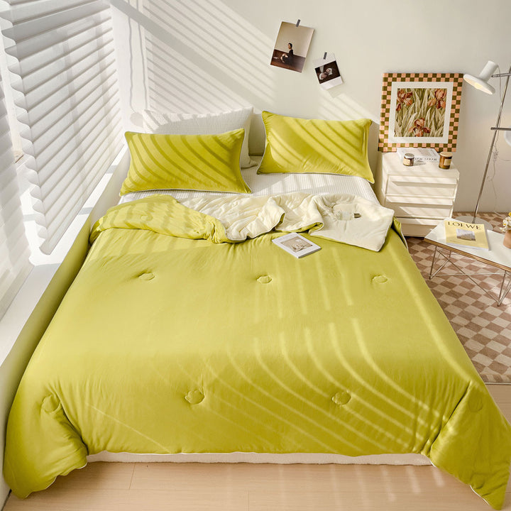Women's high-quality duvet with a velvety surface and elegant quilting Bowlift