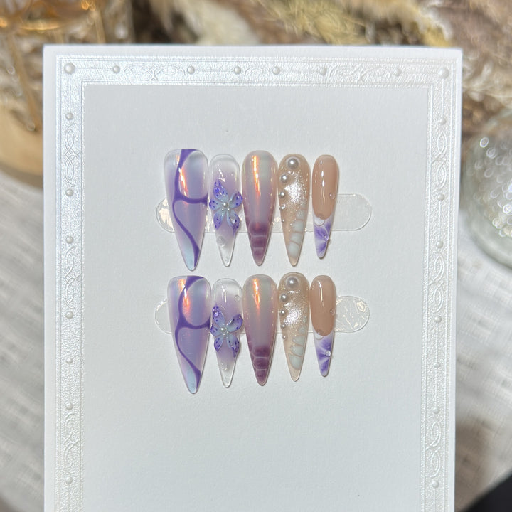 Artistic Stiletto Press-On Nail Design Set with Floral Elements Bowlift