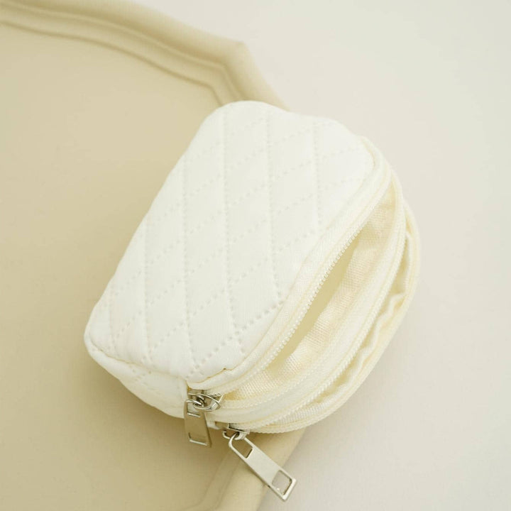 Practical and Stylish Cosmetic Bag Bowlift