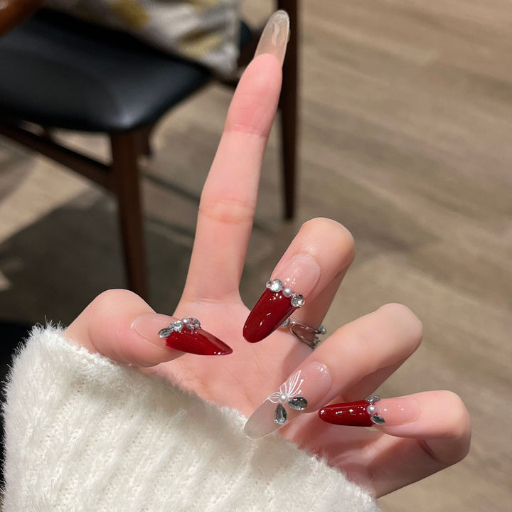 Glamorous Nail Art Bowlift