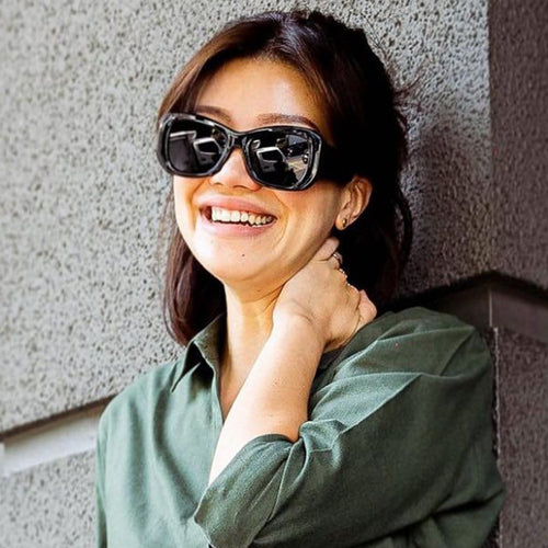 Women's Futuristic Sunglasses with Distinctive Frame Bowlift