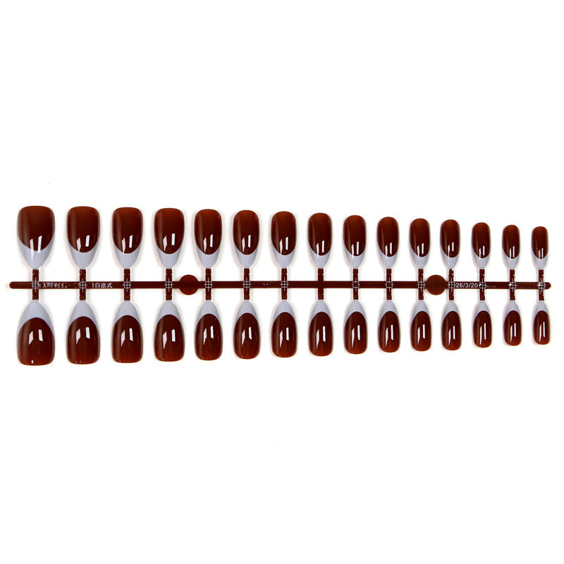 Stylish artificial nails with elegant tips Bowlift