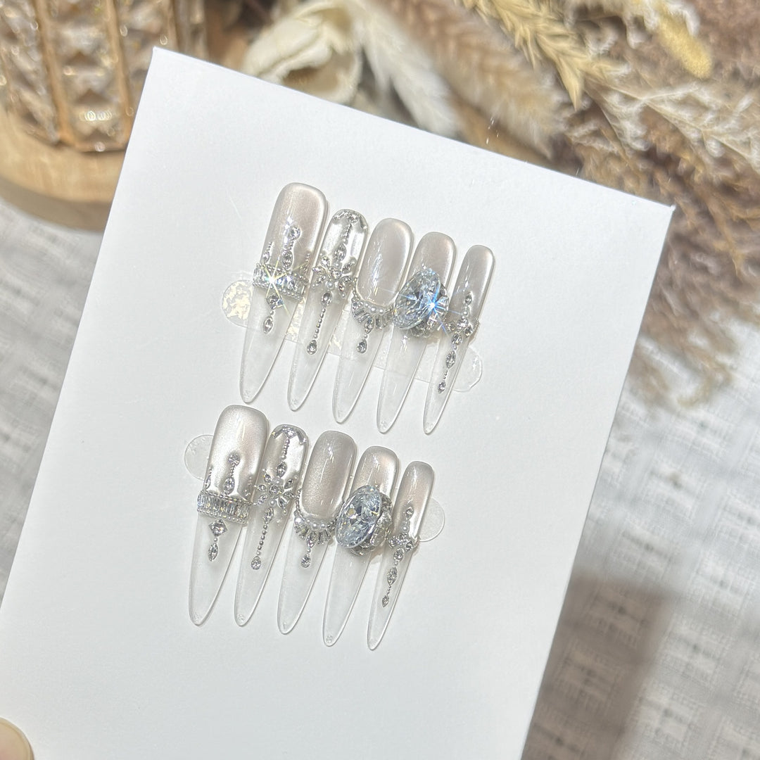 Premium Rhinestone-Embellished Press-On Nail Set Bowlift