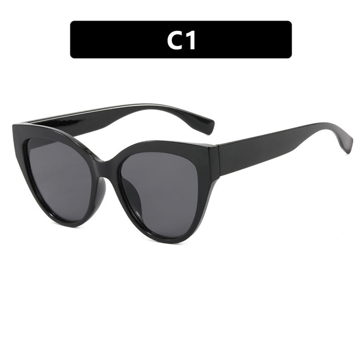 Ladies Cat-Eye Sunglasses with Extravagant Frame and UV Protection Bowlift