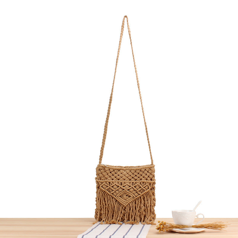Handcrafted macrame shoulder bag with fringes Bowlift