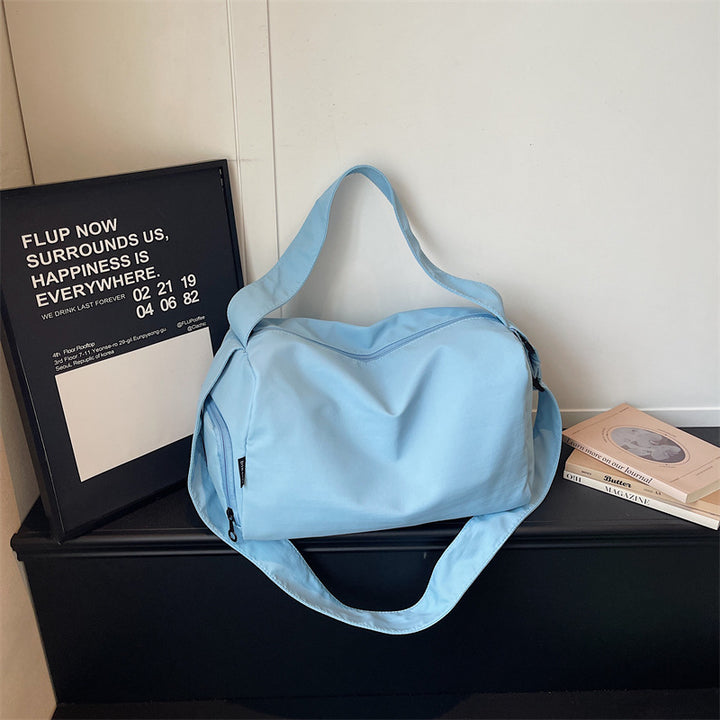 Versatile All-Season Travel Duffle Bag