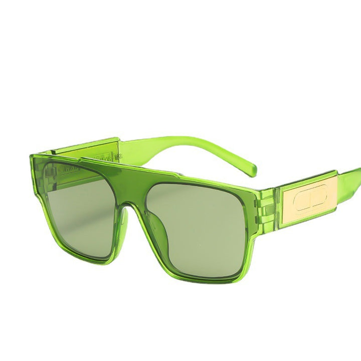 Women's Fashionable Oversized Shield Sunglasses in Extravagant Design Bowlift