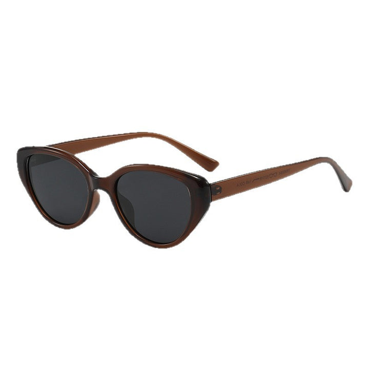 Women Cat-Eye Sunglasses with trendy leopard pattern and sturdy frame Bowlift