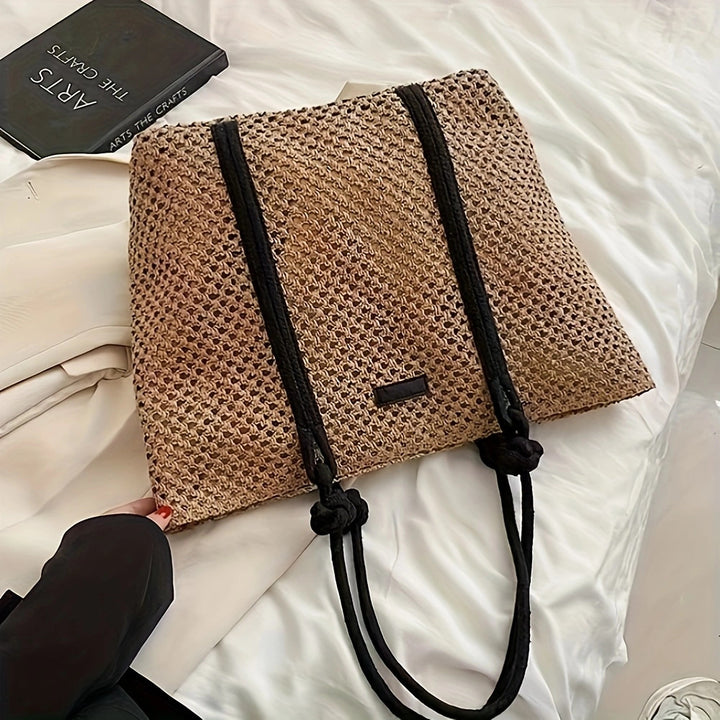 Spacious basket bag with black accents Bowlift