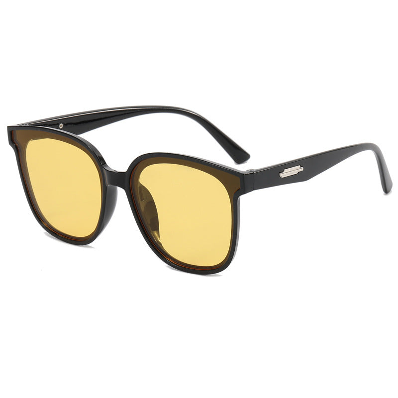 Women's stylish sunglasses with wide frame and UV protection Bowlift