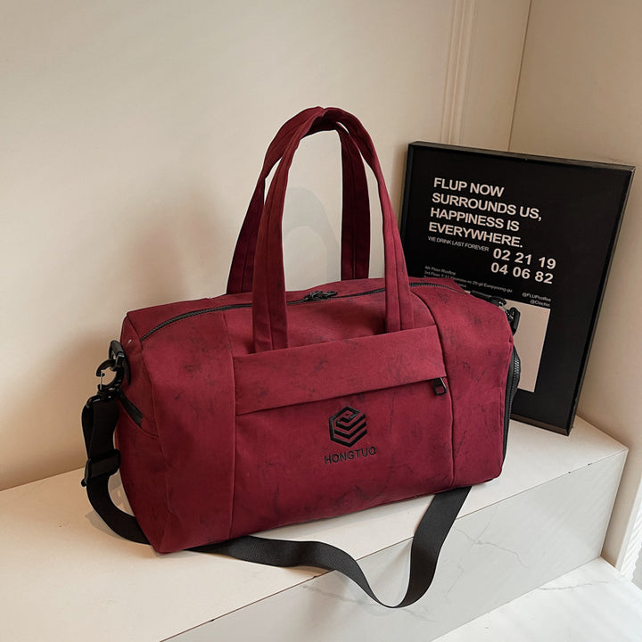 Sporty Travel Bag with Comfortable Shoulder Strap Bowlift